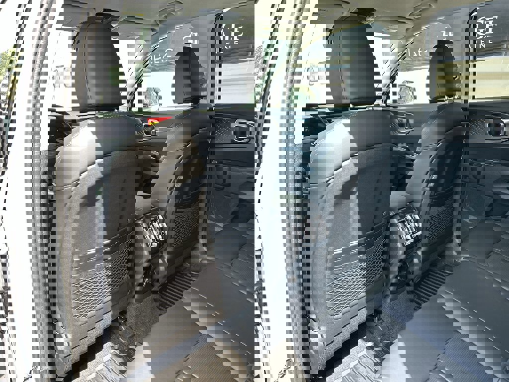 New 2026 Kia Sorento EX AWD/4WD image 13