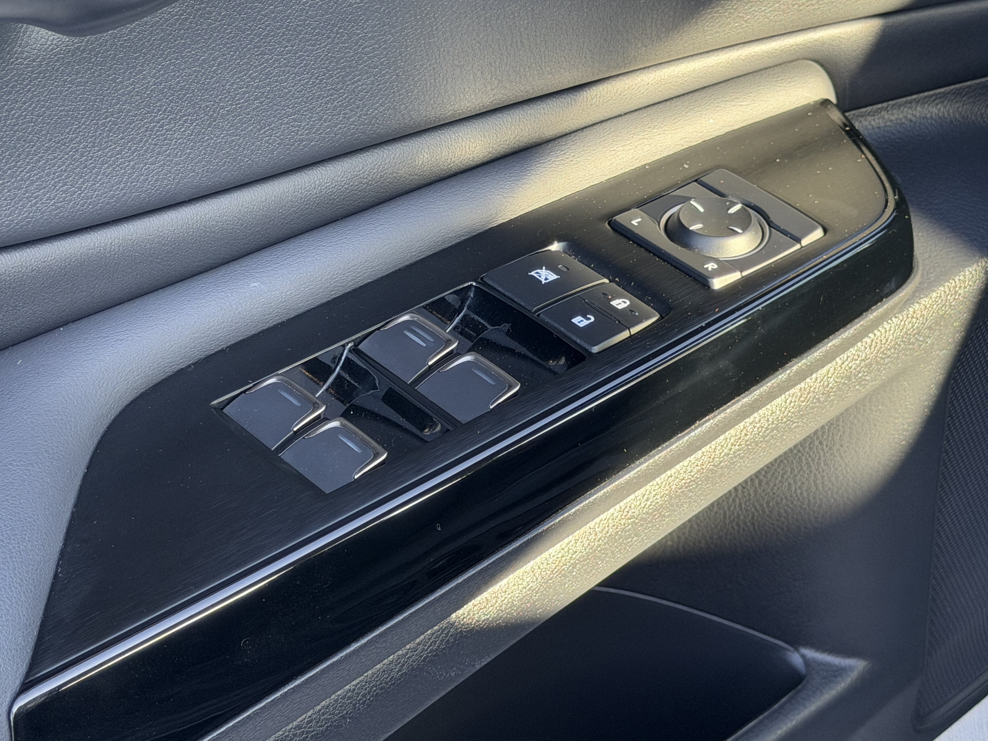 Certified 2024 Lexus ES 350 w/ Accessory Package (Z1) FWD image 19