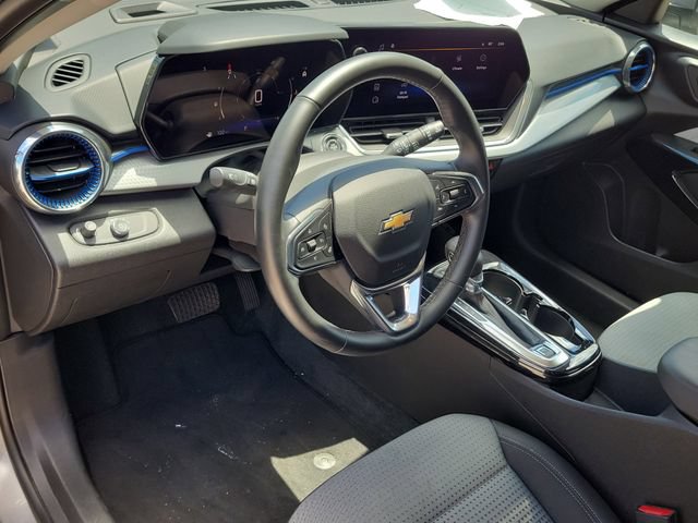 Certified 2025 Chevrolet Trax LT w/ LT Convenience Package FWD image 15