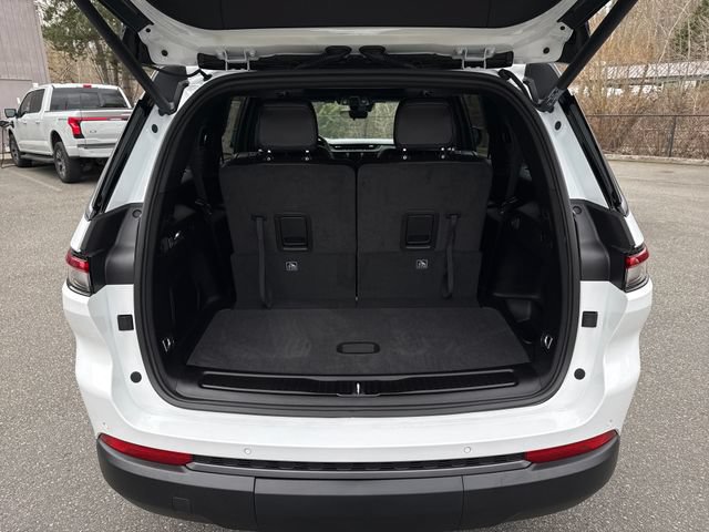 New 2026 Jeep Grand Cherokee L Limited w/ Limited Altitude Package AWD/4WD image 13
