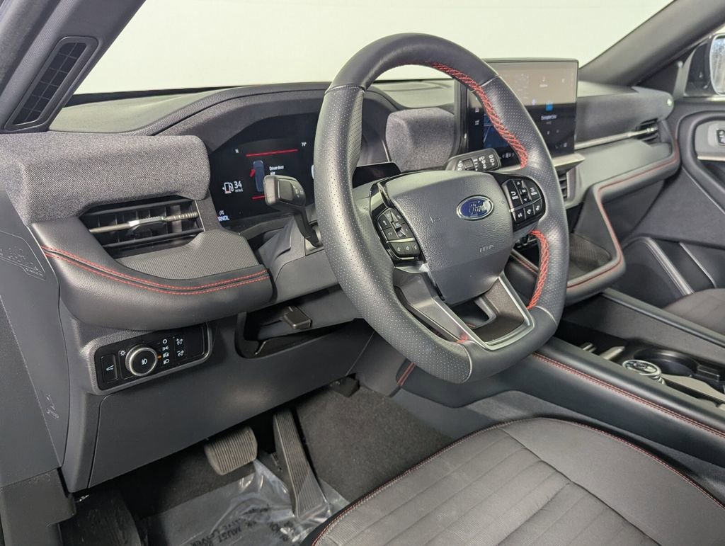 Used 2025 Ford Explorer ST-Line w/ ST-Line Street Pack image 13
