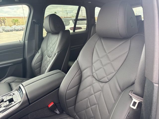 New 2026 BMW X5 xDrive50e w/ M Sport Package AWD/4WD image 13