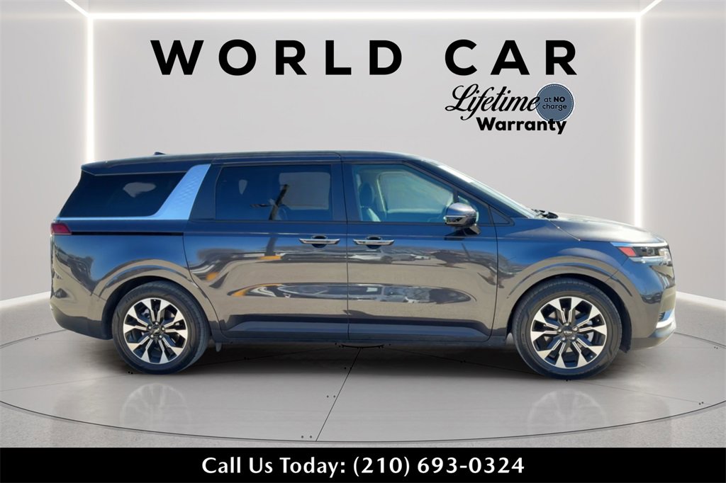 Certified 2024 Kia Carnival EX image 2