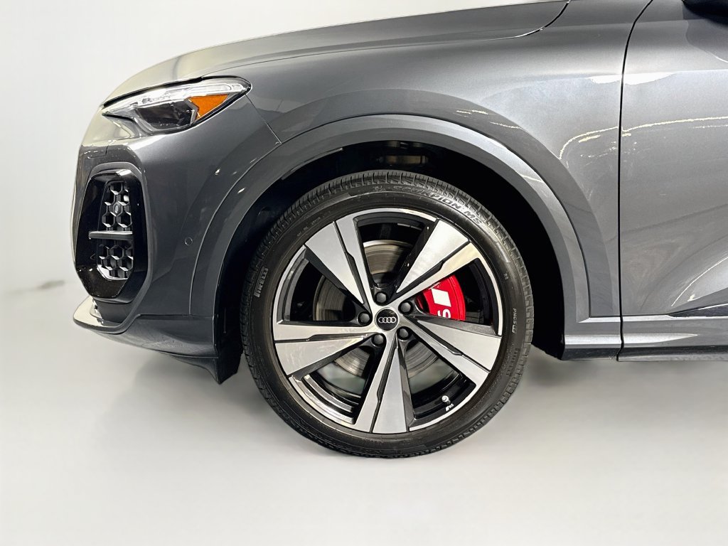 Used 2025 Audi SQ5 Premium Plus AWD/4WD image 22