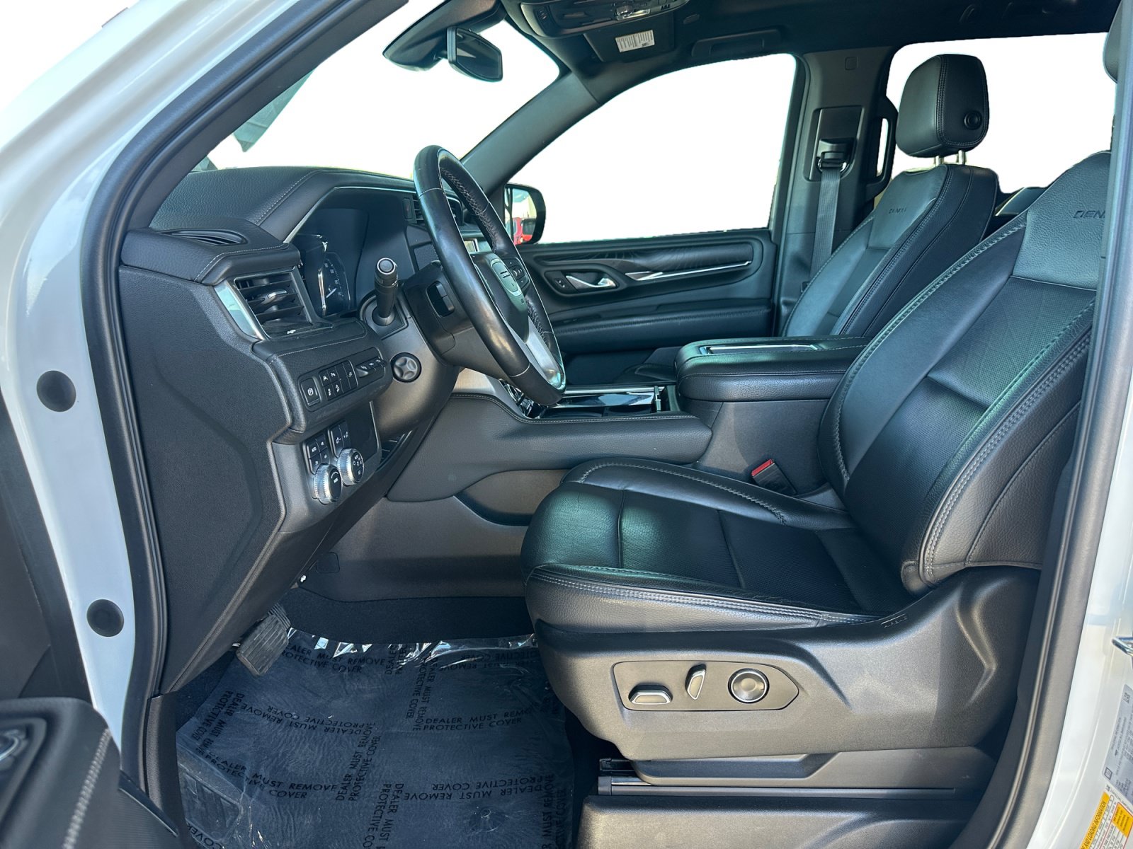 Used 2021 GMC Yukon XL Denali AWD/4WD image 9