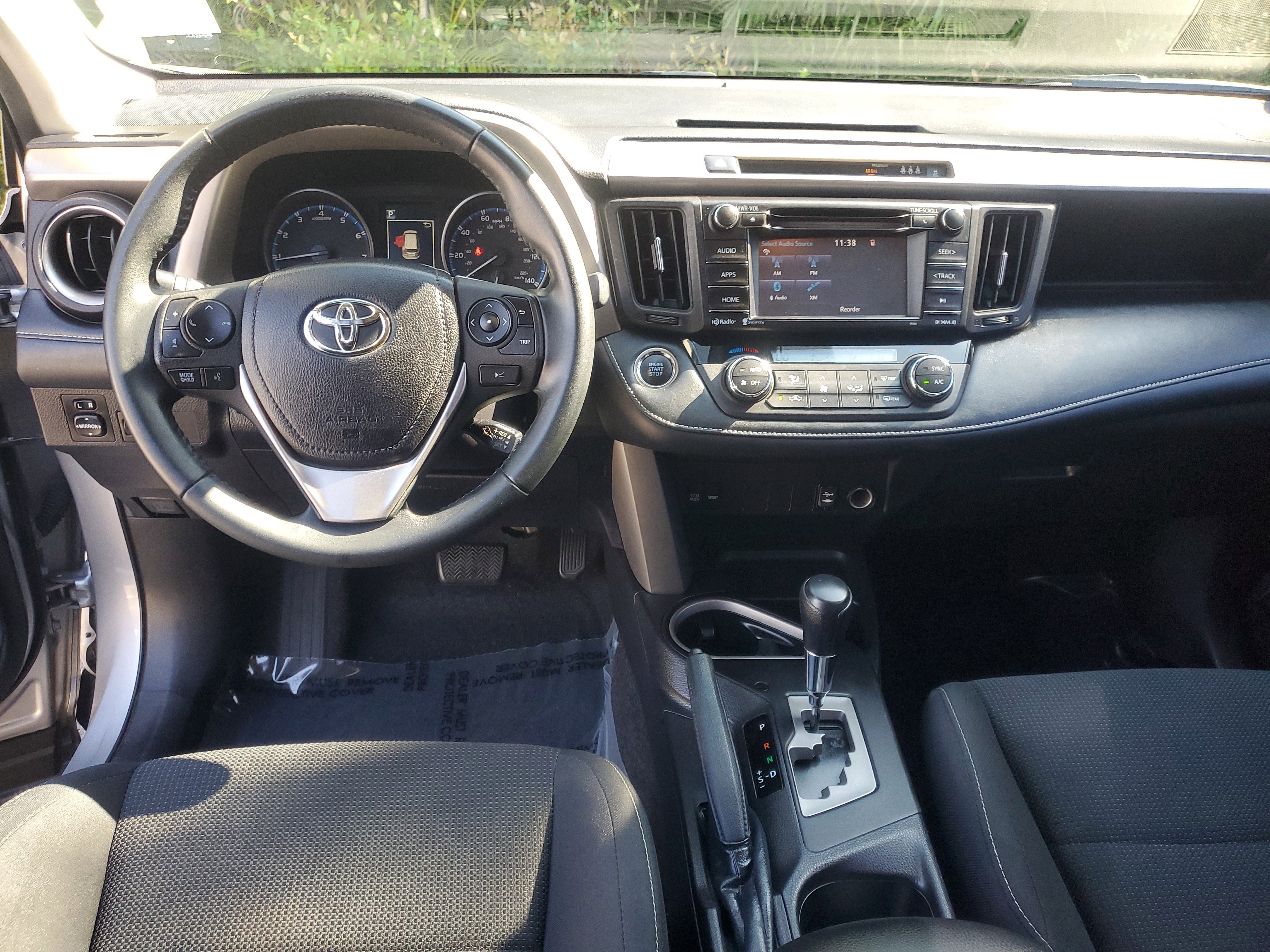 Used 2018 Toyota RAV4 XLE image 10