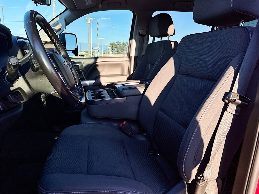 Used 2018 Chevrolet Silverado 1500 LT w/ All Star Edition image 8