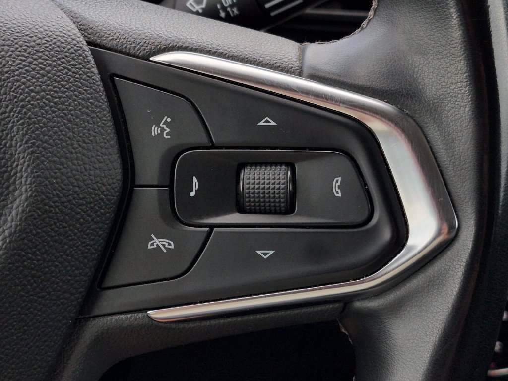 Used 2025 Chevrolet Trax ACTIV w/ Driver Confidence Package FWD image 17