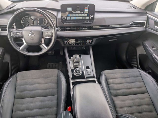 Used 2024 Mitsubishi Outlander SE AWD/4WD image 15