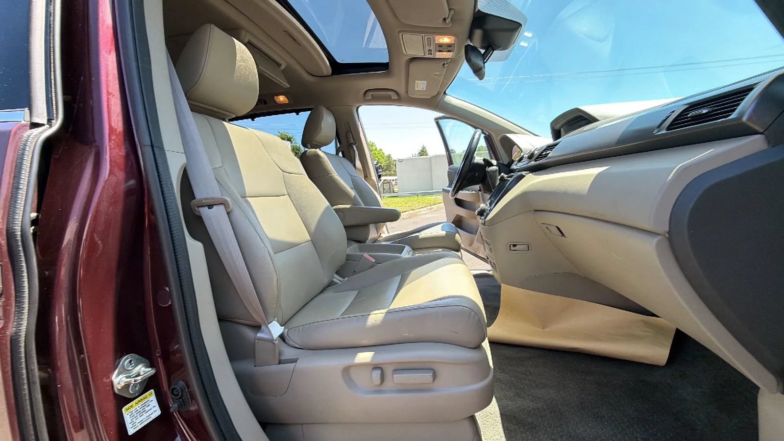 Used 2015 Honda Odyssey Touring Elite image 51