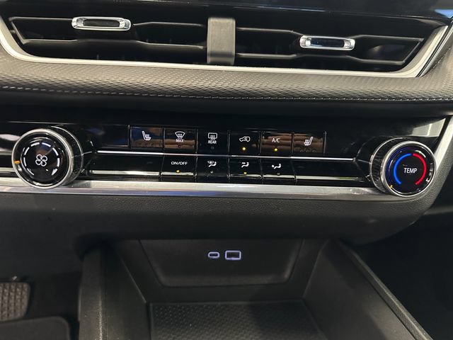 Used 2025 Chevrolet Equinox LT AWD/4WD image 27