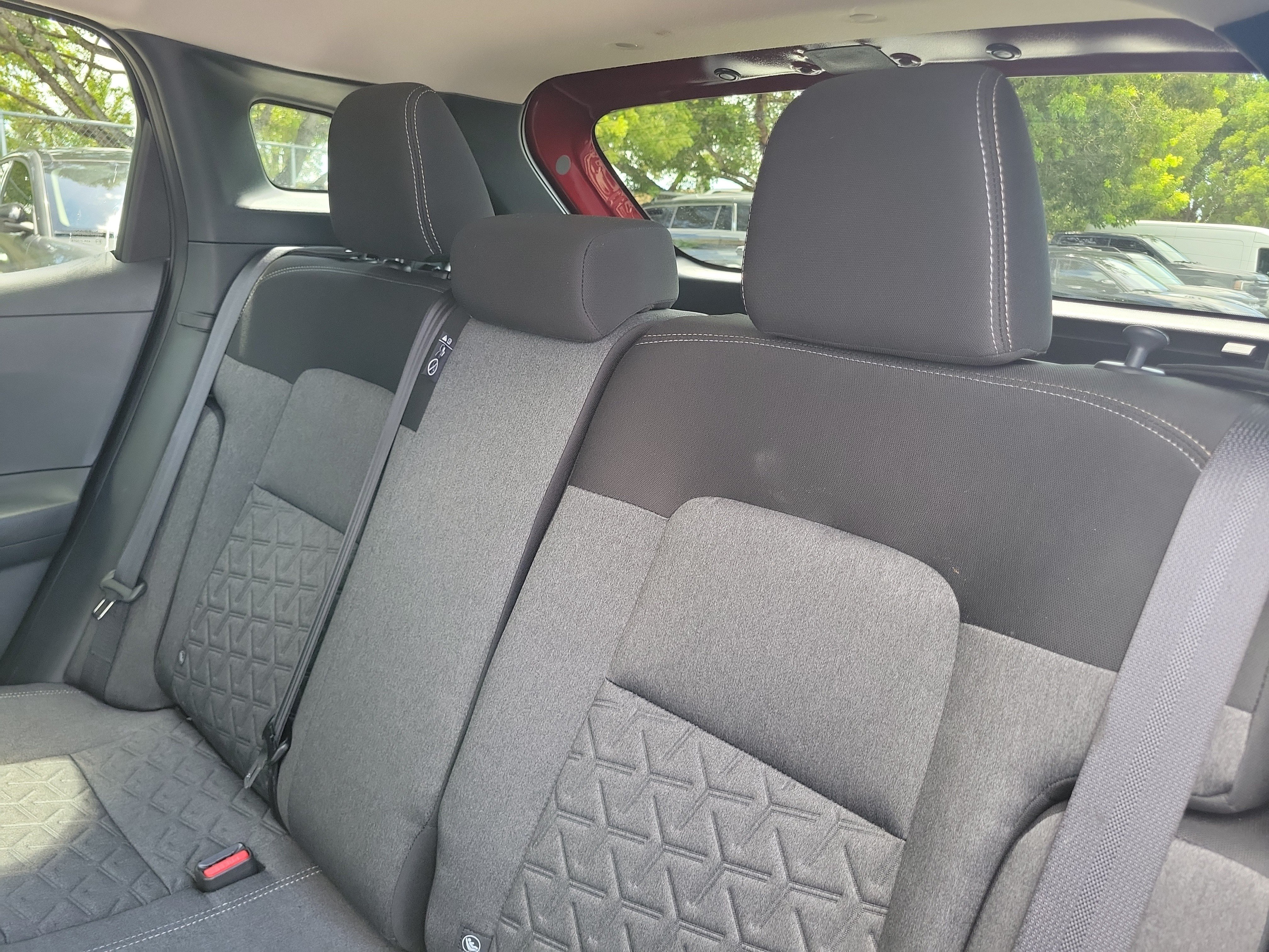 Used 2025 Nissan Kicks SV FWD image 15