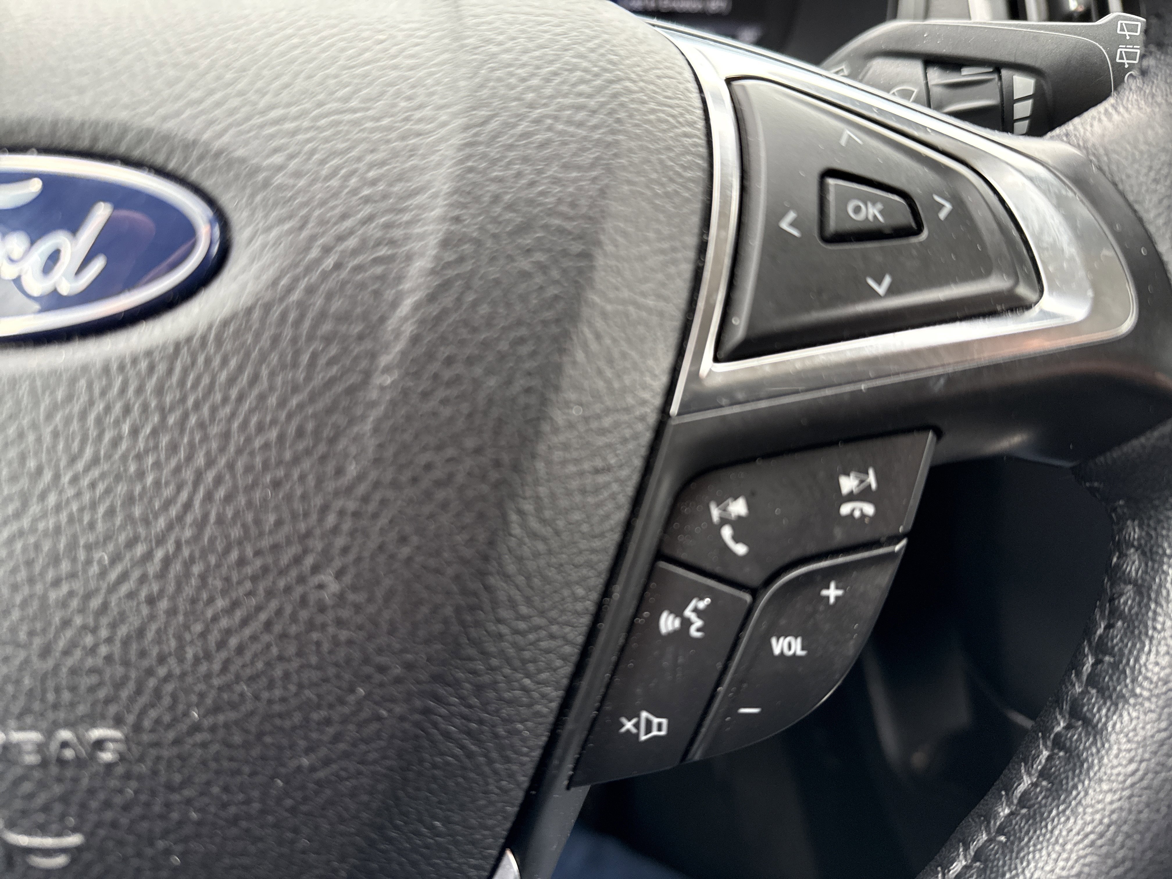 Used 2022 Ford Edge SEL w/ Convenience Package image 19