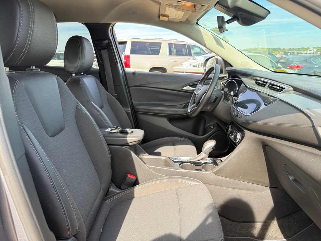 Used 2020 Buick Encore GX Preferred w/ Cold Weather Comfort Package AWD/4WD image 39