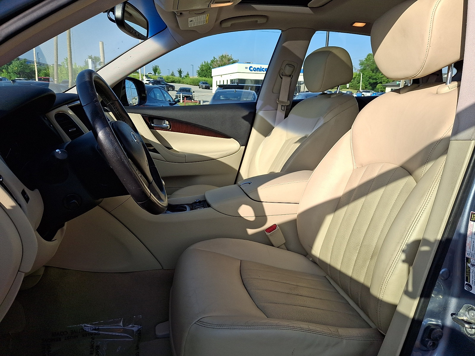 Used 2016 INFINITI QX50 AWD w/ Premium Package image 13