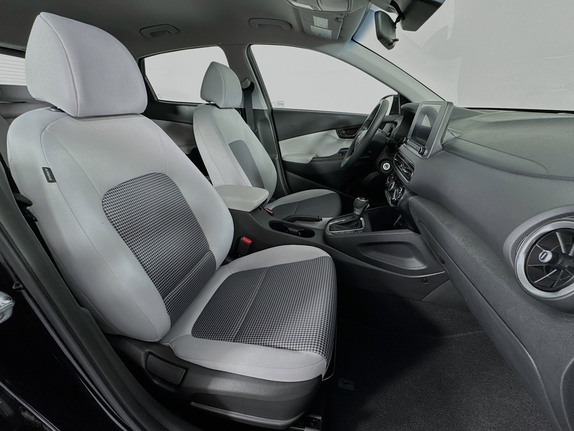 Used 2022 Hyundai Kona SE image 25