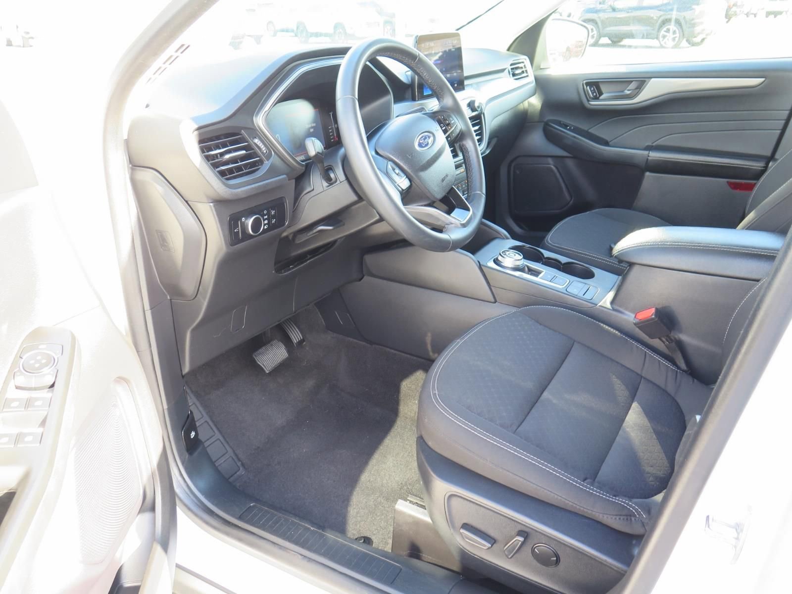 Used 2024 Ford Escape Active image 10