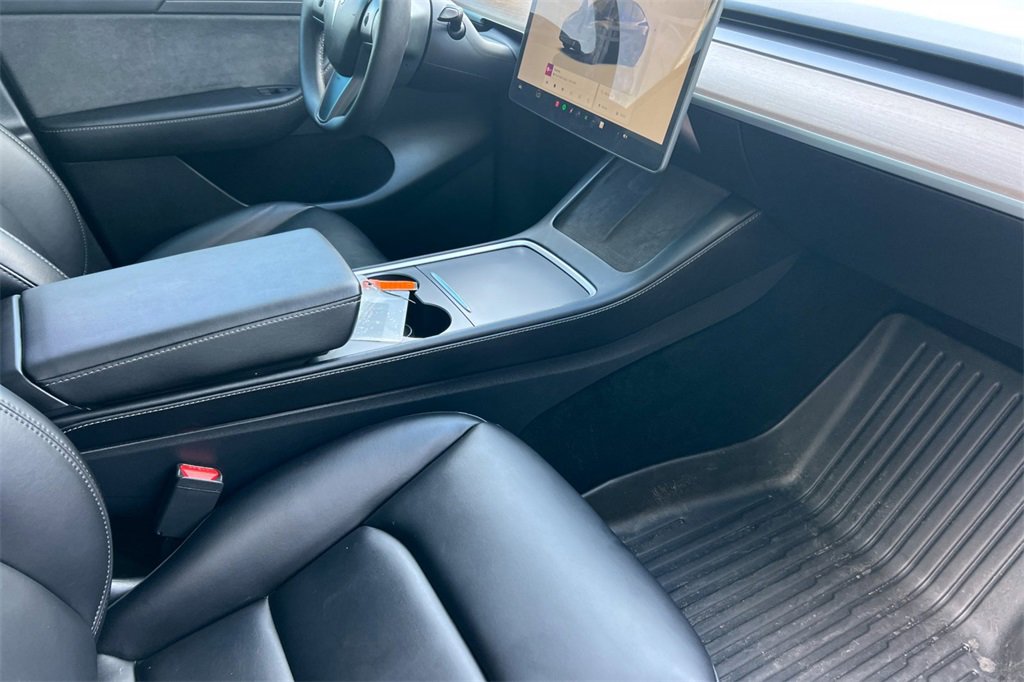 Used 2024 Tesla Model Y Long Range image 18