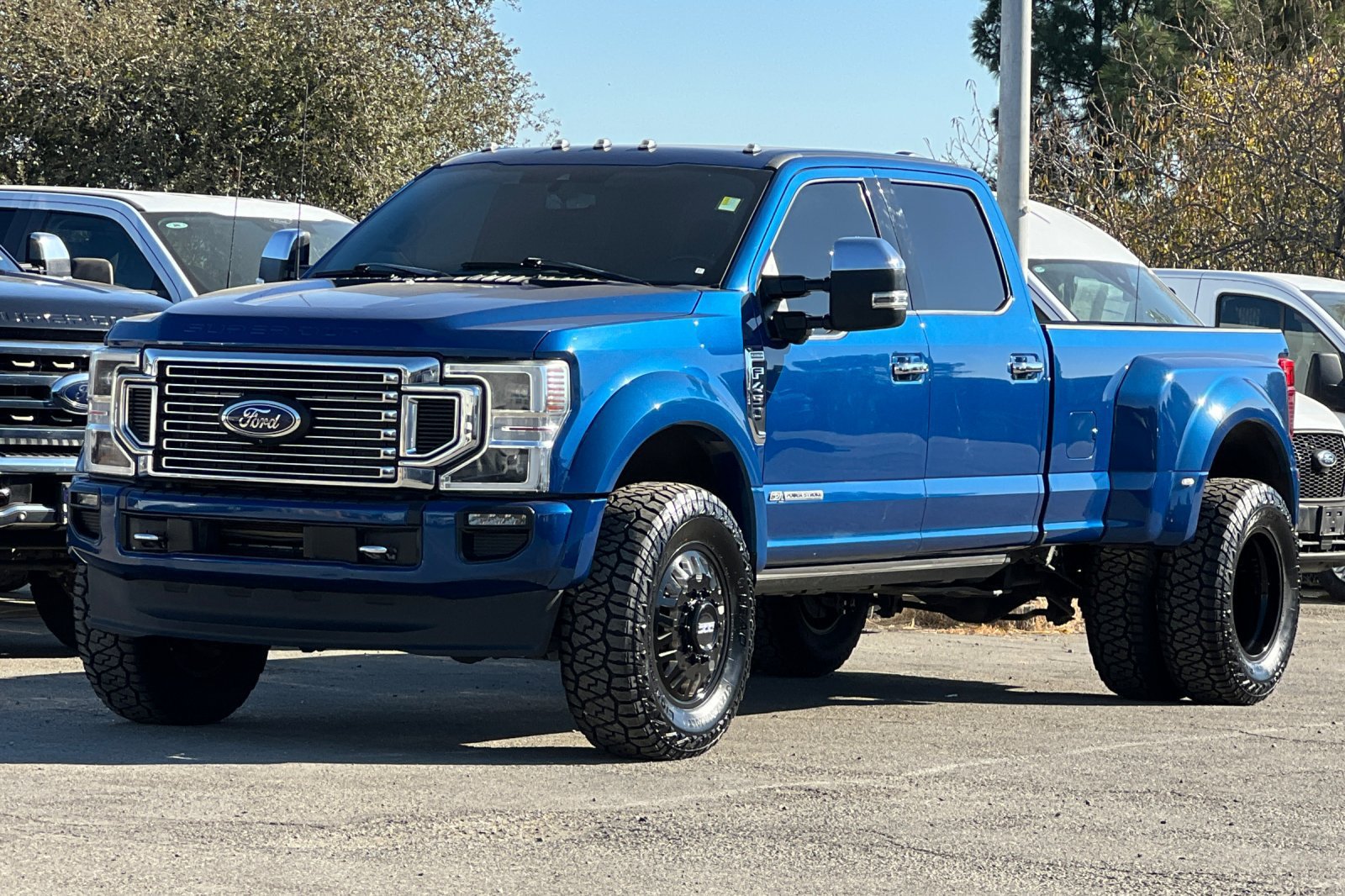 Used 2022 Ford F450 Platinum w/ FX4 Off-Road Package AWD/4WD image 8