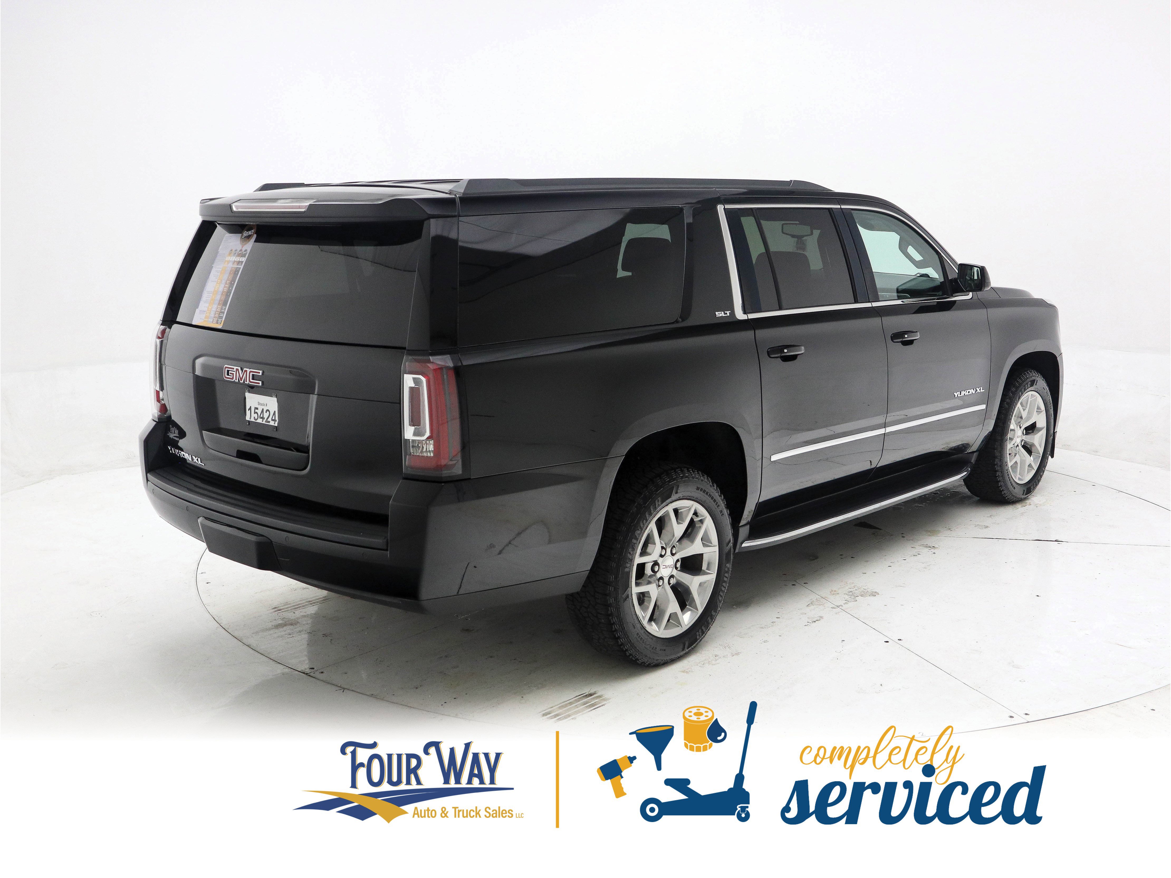 Used 2017 GMC Yukon XL SLT w/ Open Road Package AWD/4WD image 4