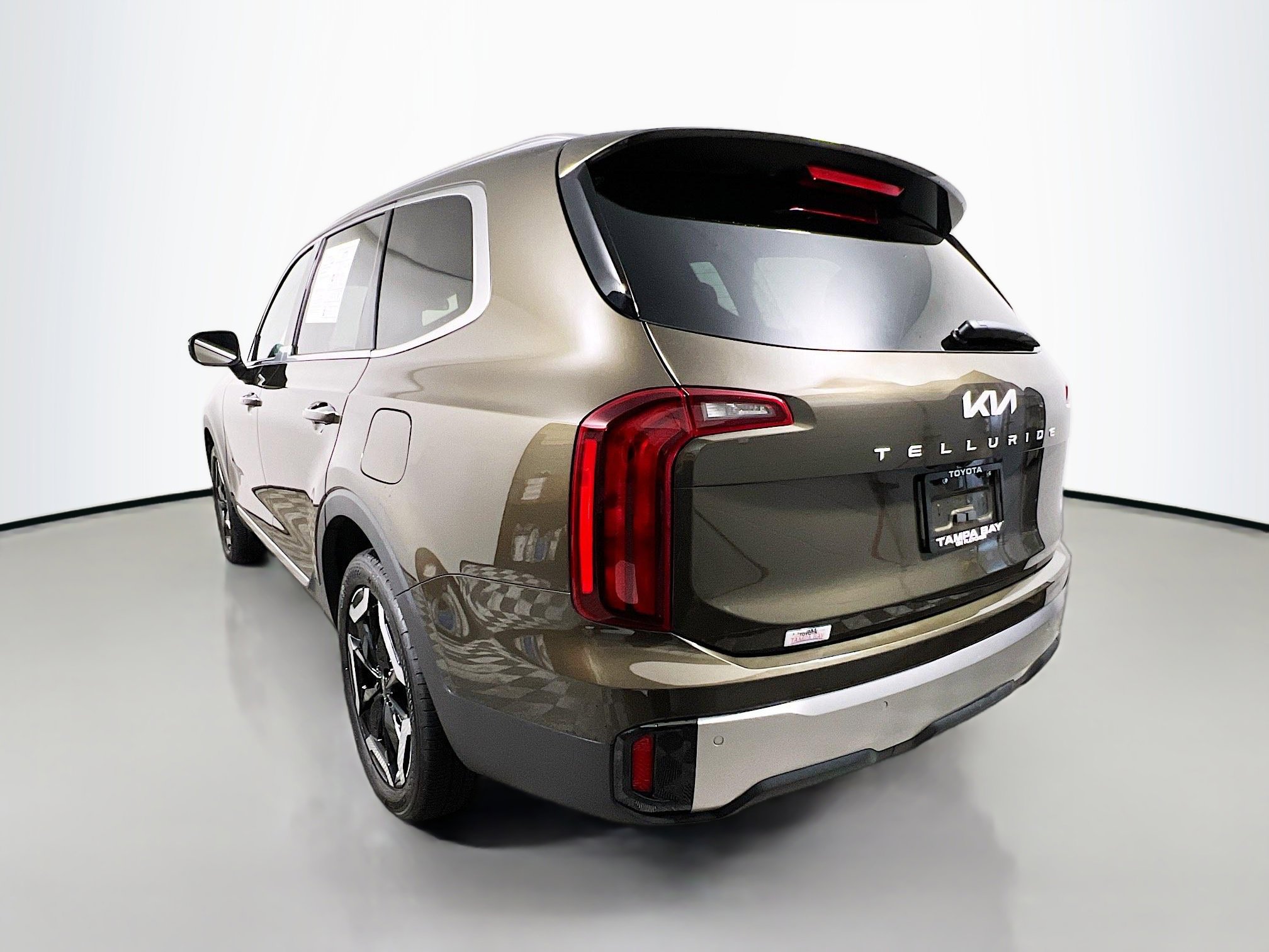 Used 2025 Kia Telluride S image 8