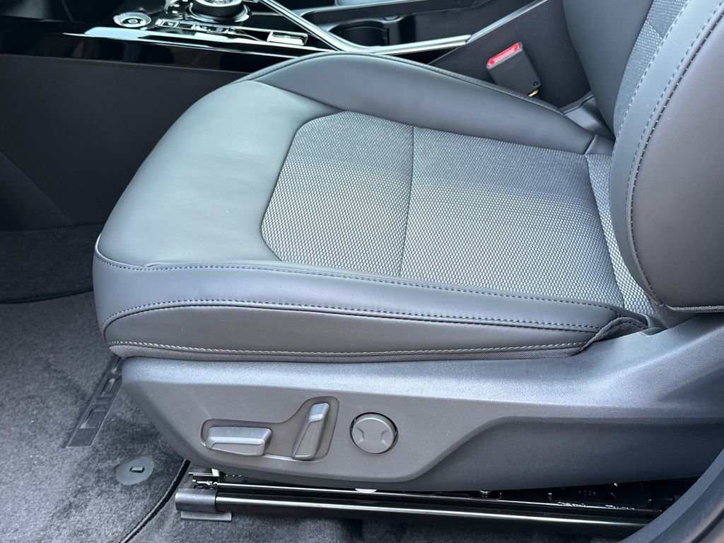 New 2026 Kia Niro Wind image 21