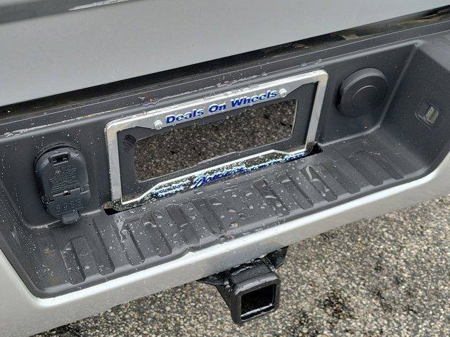 Used 2018 Chevrolet Silverado 1500 LT w/ All Star Edition AWD/4WD image 10