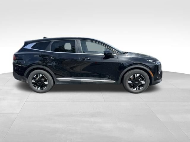 Certified 2026 Kia Sportage LX FWD image 9