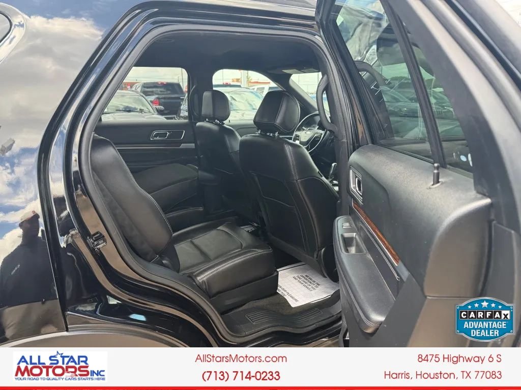 Used 2017 Ford Explorer Limited w/ Equipment Group 301A FWD image 12