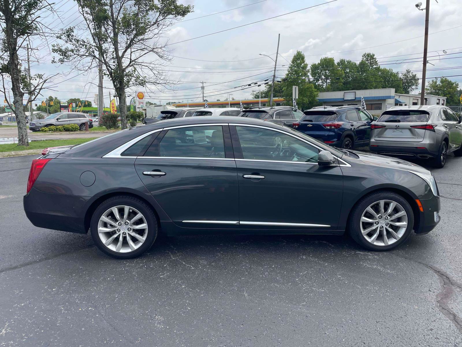 Used 2017 Cadillac XTS Luxury FWD image 9