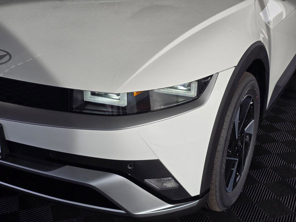 New 2026 Hyundai Ioniq 5 SEL image 11