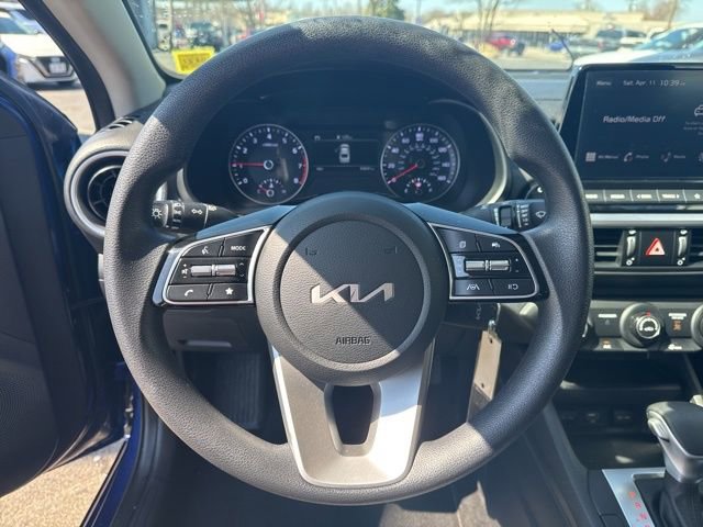 Used 2023 Kia Forte LXS image 10