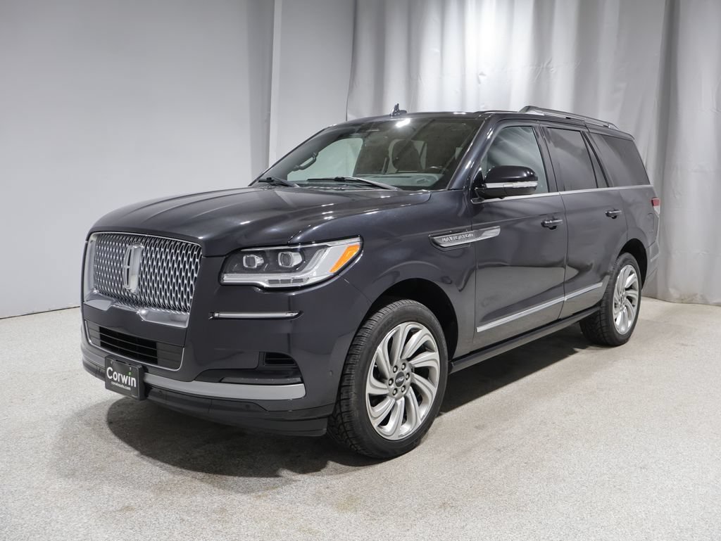 Used 2022 Lincoln Navigator Reserve AWD/4WD image 5