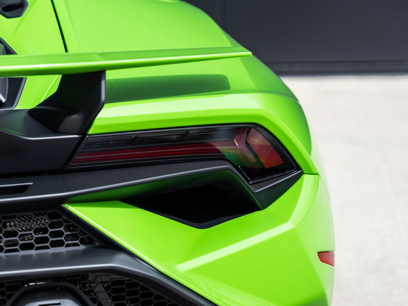 Used 2023 Lamborghini Huracan Tecnica RWD image 12