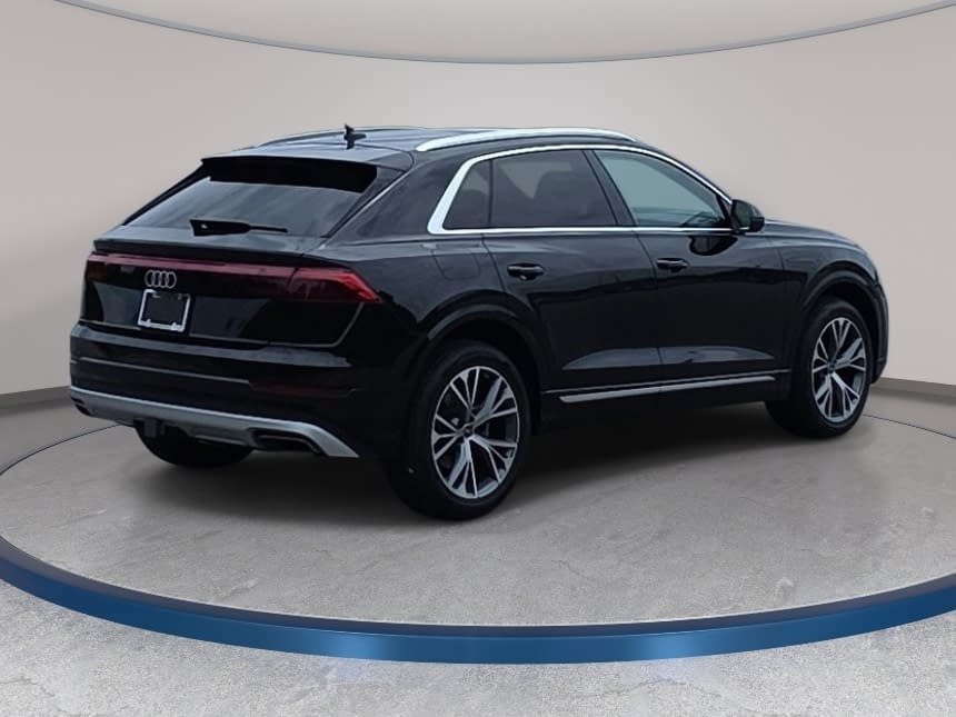 Used 2024 Audi Q8 Premium Plus AWD/4WD image 5