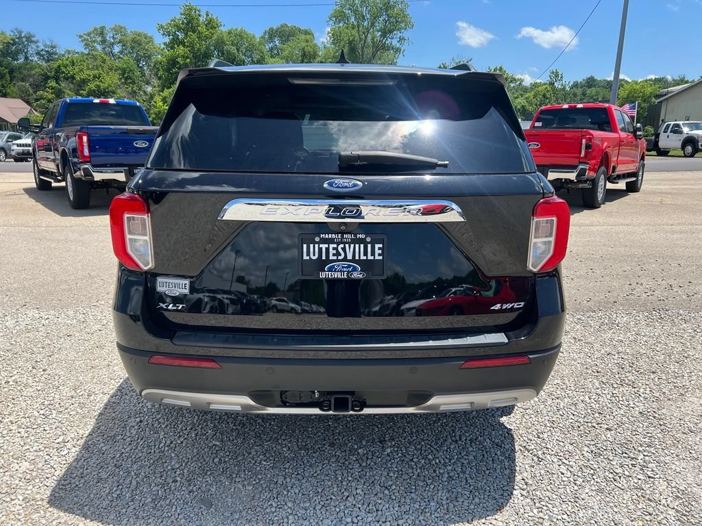 Used 2021 Ford Explorer XLT w/ Equipment Group 202A AWD/4WD image 7