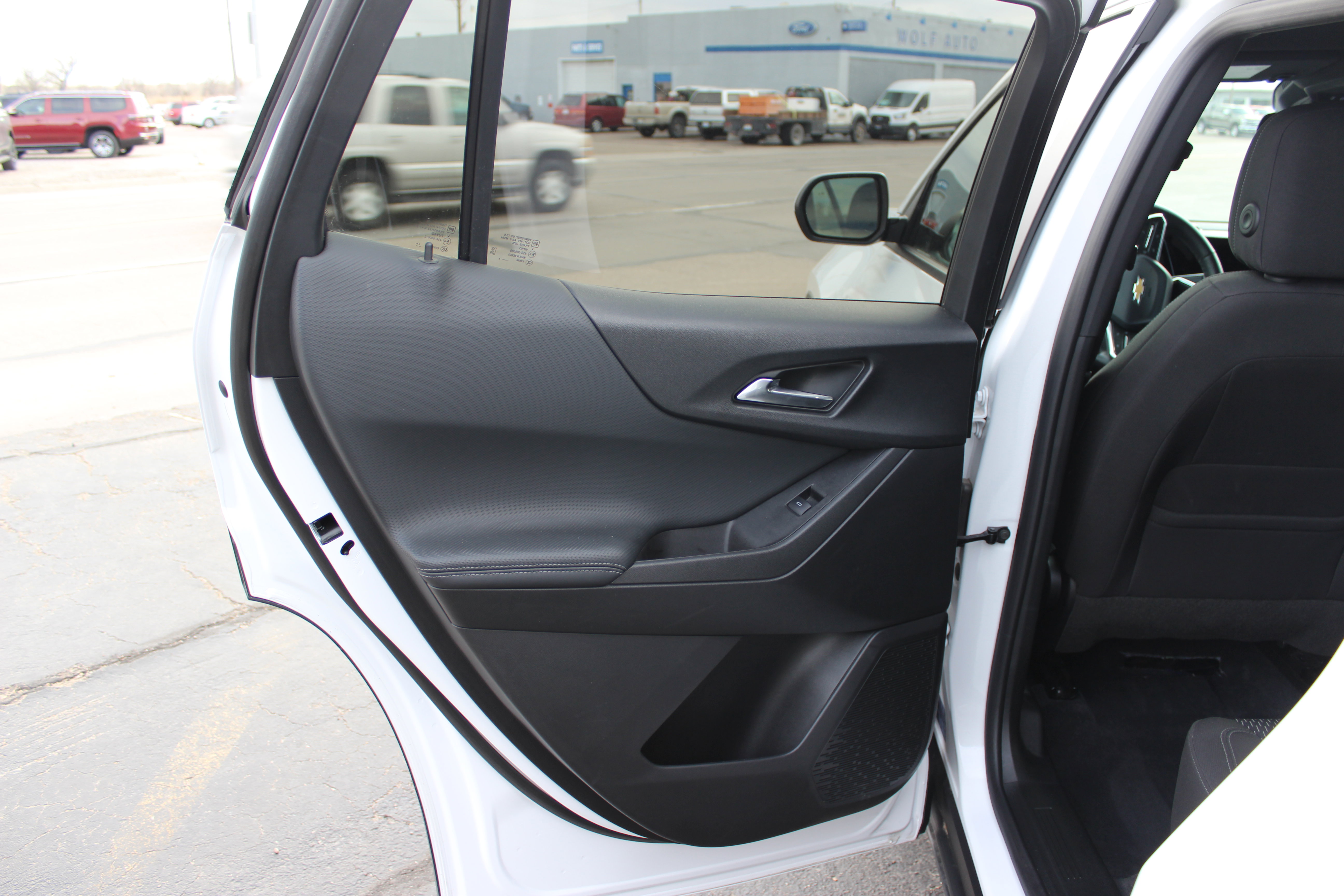 Used 2025 Chevrolet Equinox LT image 16