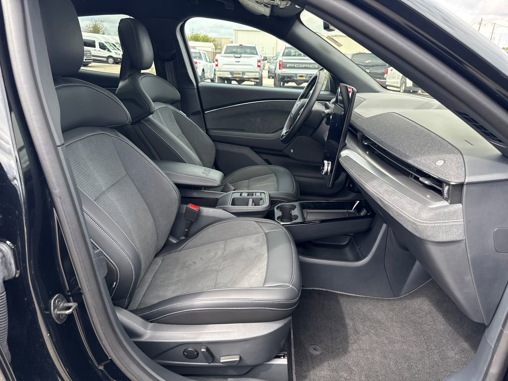 Certified 2025 Ford Mustang Mach-E GT image 26