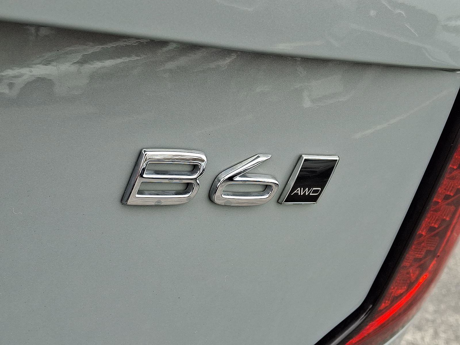 Certified 2025 Volvo XC90 B6 Plus image 30