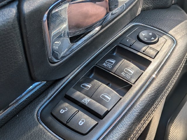 Used 2015 RAM 1500 Laramie w/ Convenience Group AWD/4WD image 24