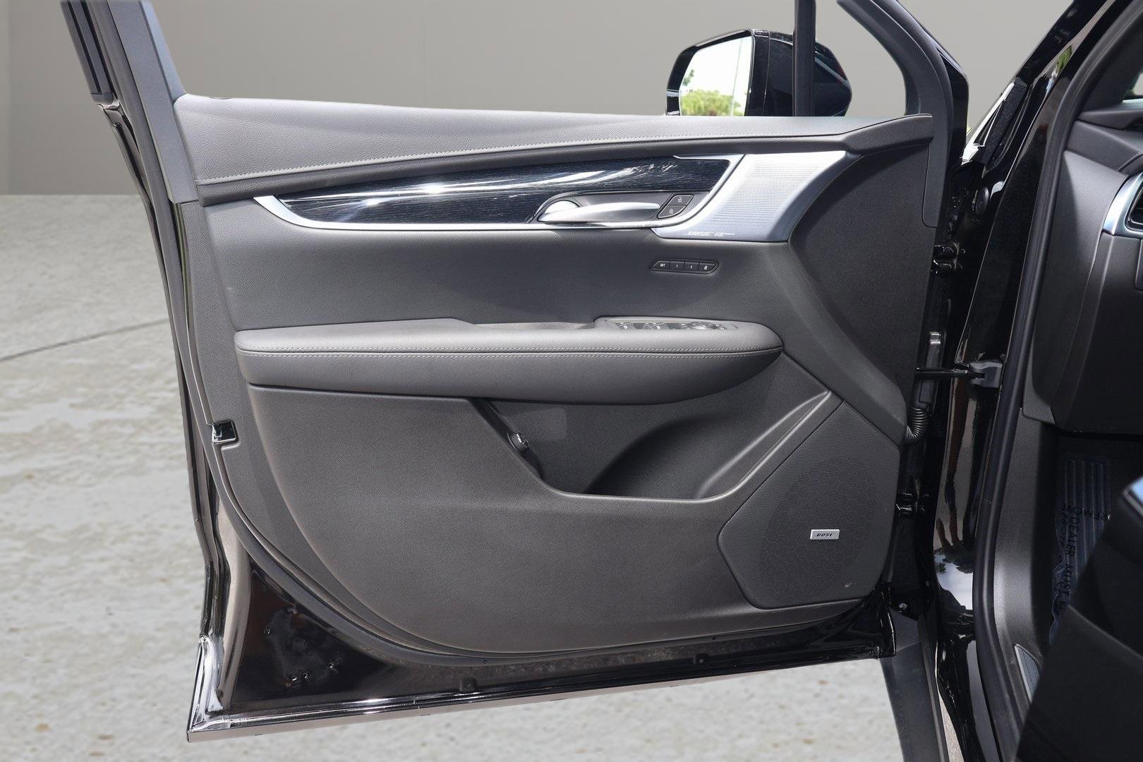 New 2025 Cadillac XT5 Premium Luxury image 10