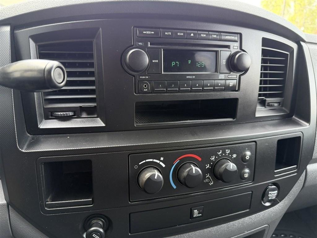 Used 2009 Dodge Ram 2500 Truck SXT AWD/4WD image 22