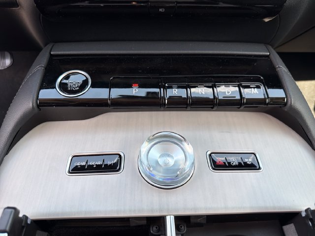 New 2026 Lincoln Navigator Reserve AWD/4WD image 32