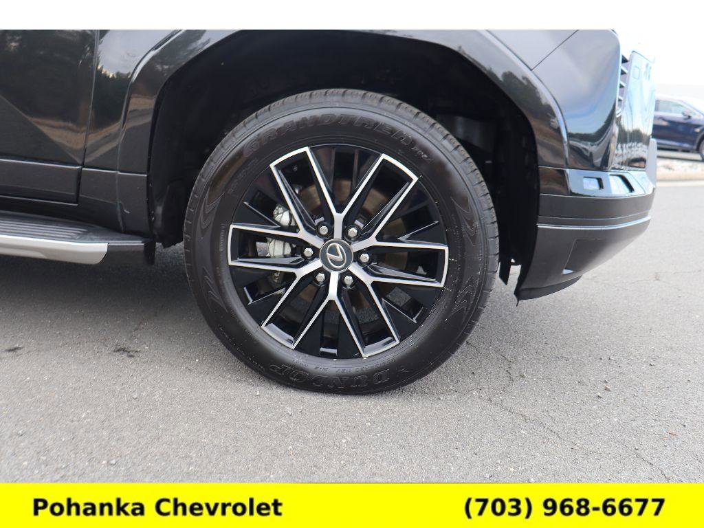 Used 2024 Lexus GX 550 image 32