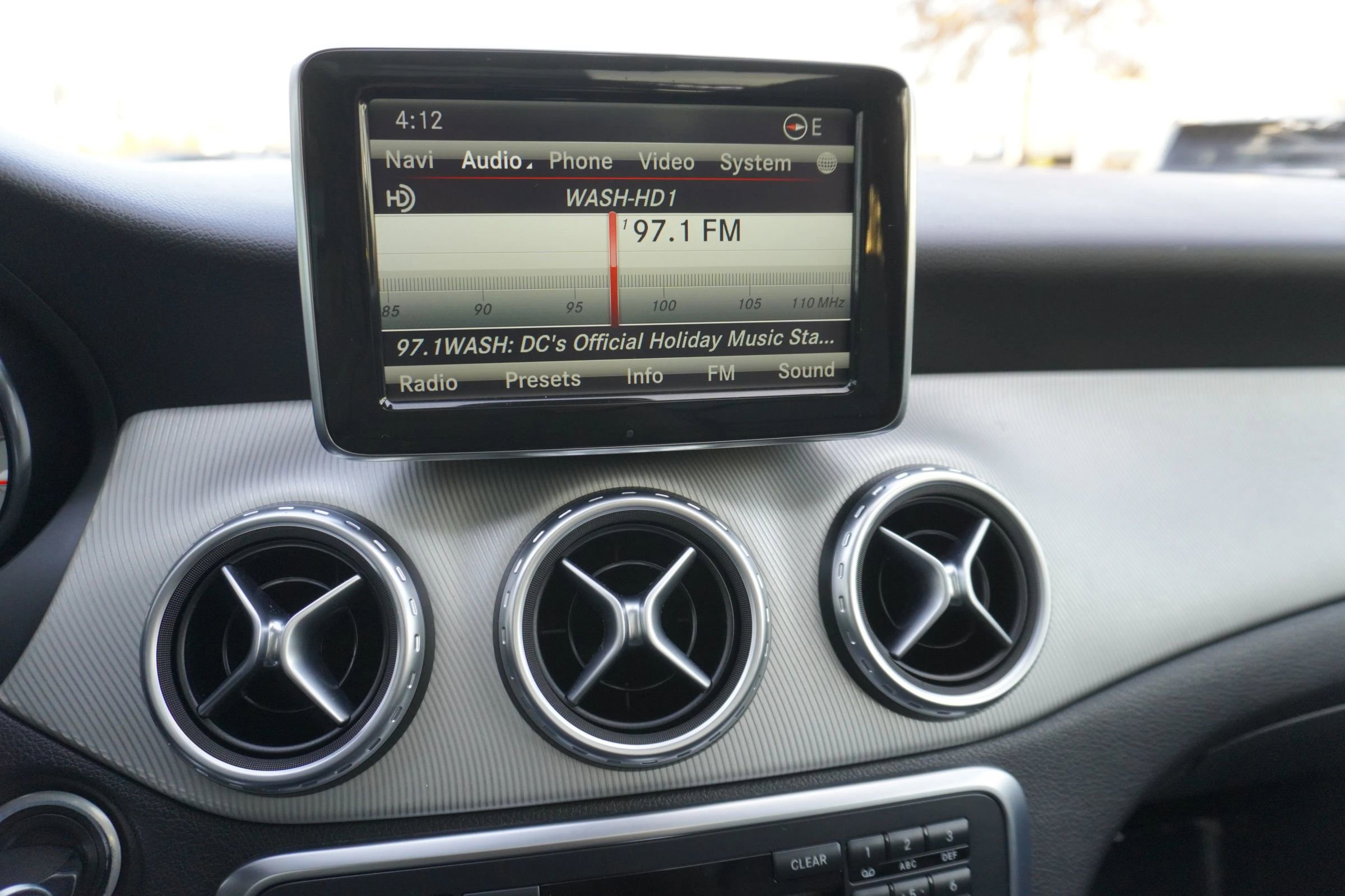 Used 2015 Mercedes-Benz GLA 250 GLA 250 4MATIC Sport Utility 4 image 14