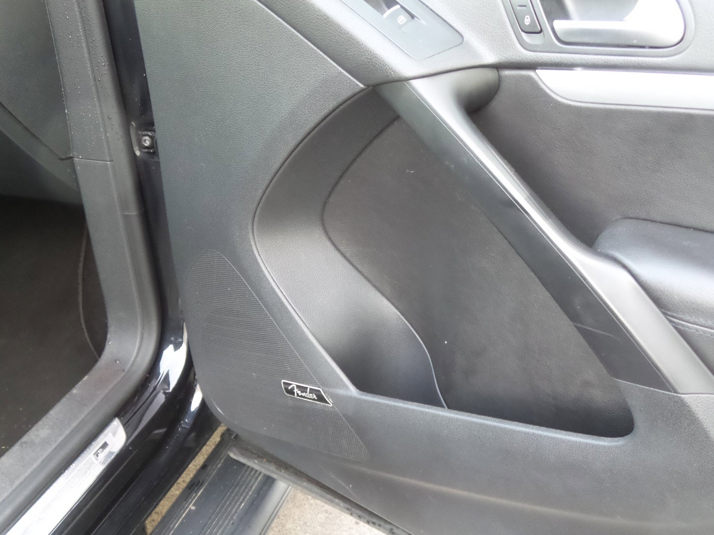 Used 2015 Volkswagen Tiguan R-Line image 17