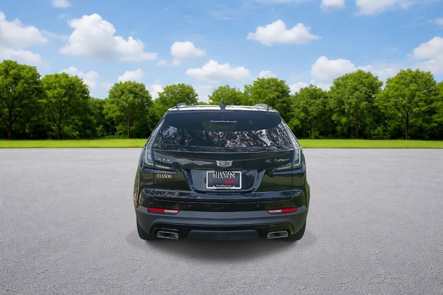 Used 2022 Cadillac XT4 Sport w/ LPO, ONYX Package FWD image 6