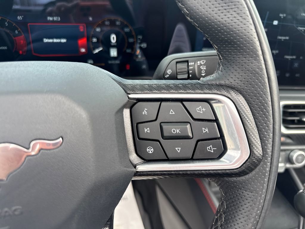Used 2025 Ford Mustang Premium image 25