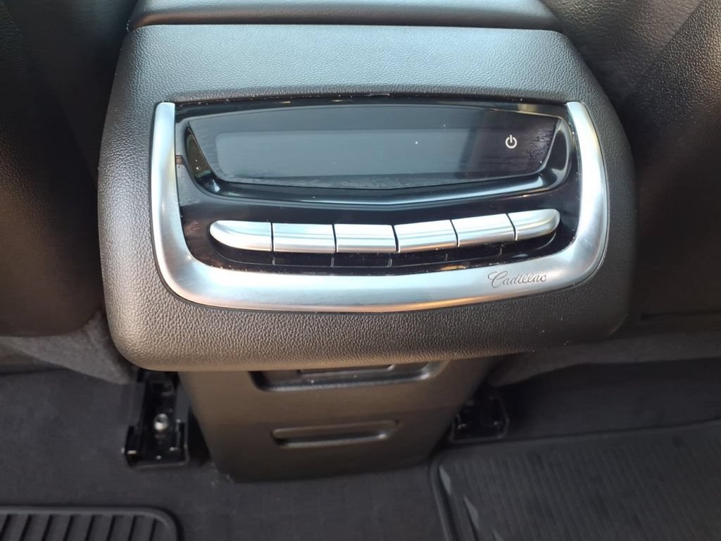 Used 2024 Cadillac XT6 Luxury w/ LPO, Floor Liner Package AWD/4WD image 17