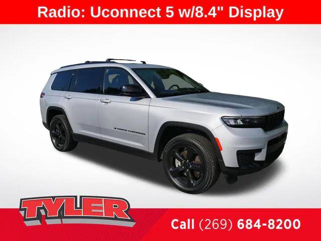 Certified 2023 Jeep Grand Cherokee L Laredo image 1